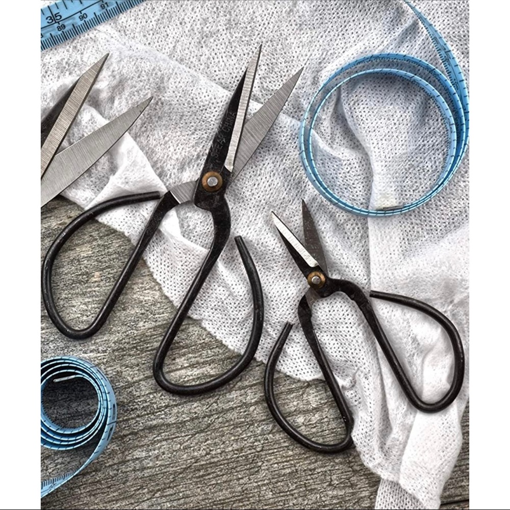 Scissors - Picture 3 of 4